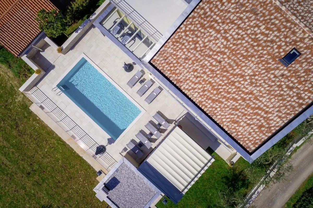 Villa Valentina In Krnica - Haus Fuer 8-9 Personen