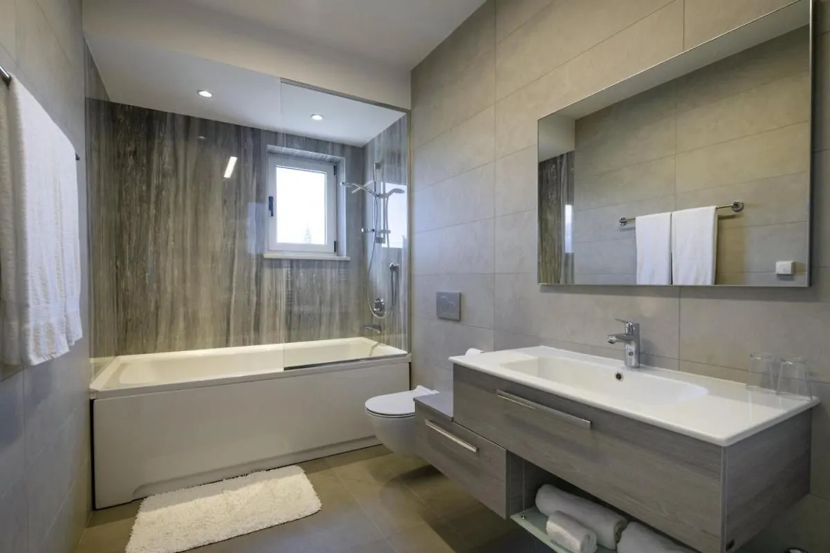 Villa Valentina In Krnica - Haus Fuer 8-9 Personen 0*,  كرواتيا