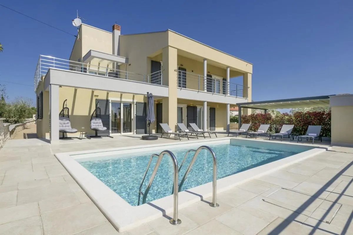 Villa Valentina In Krnica - Haus Fuer 8-9 Personen 0*,  كرواتيا
