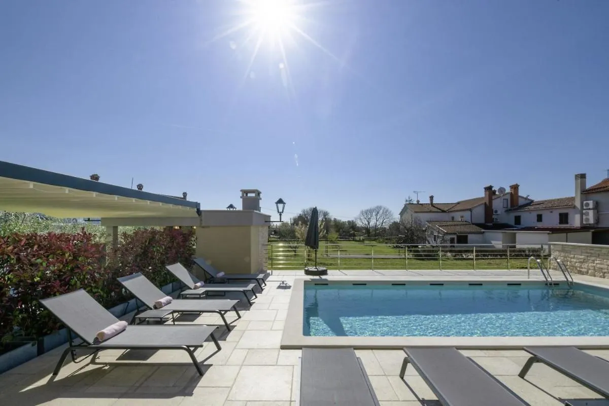 Villa Valentina In Krnica - Haus Fuer 8-9 Personen