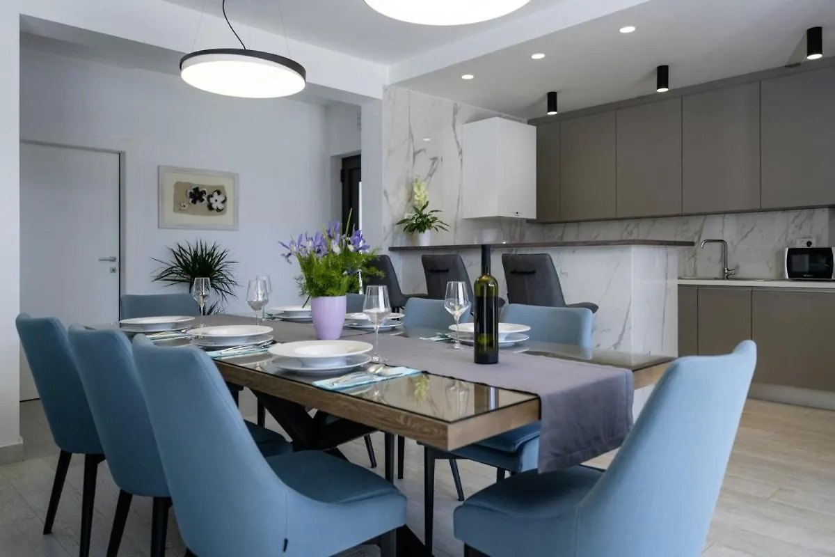 Villa Valentina In Krnica - Haus Fuer 8-9 Personen