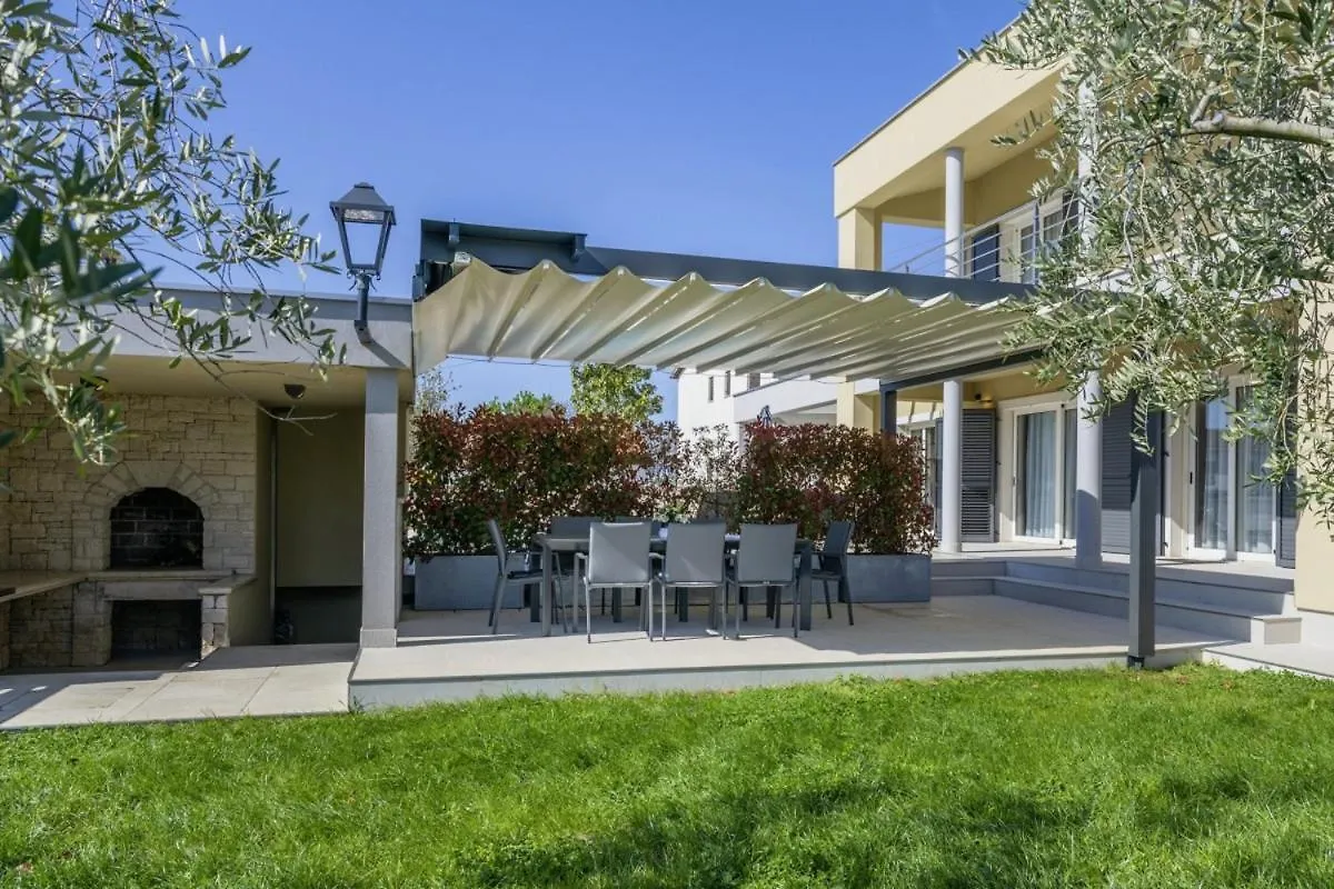 Villa Valentina In Krnica - Haus Fuer 8-9 Personen كرواتيا